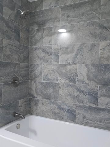 2508 Crescent Dr NW, Minot, ND 58703