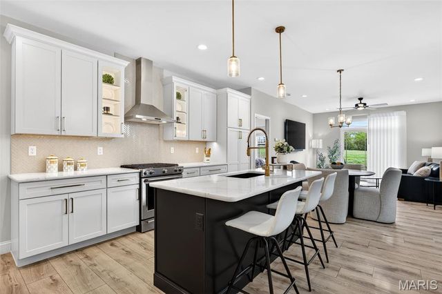 553 Wheatfield Circle, Wentzville, MO 63385