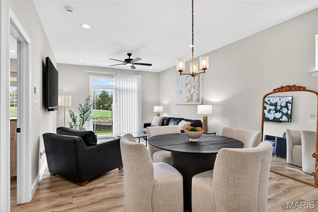 553 Wheatfield Circle, Wentzville, MO 63385