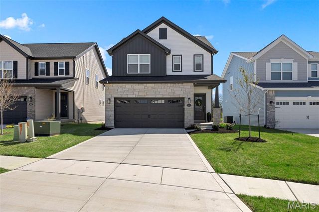 553 Wheatfield Circle, Wentzville, MO 63385