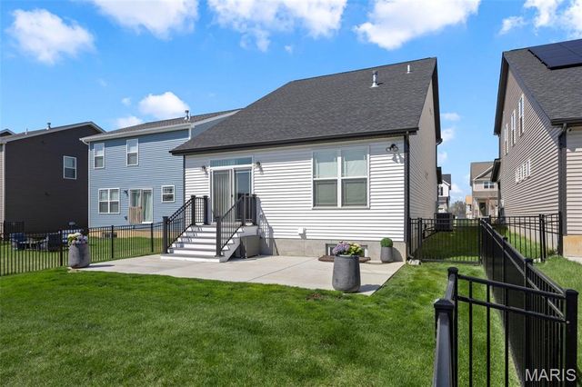 553 Wheatfield Circle, Wentzville, MO 63385