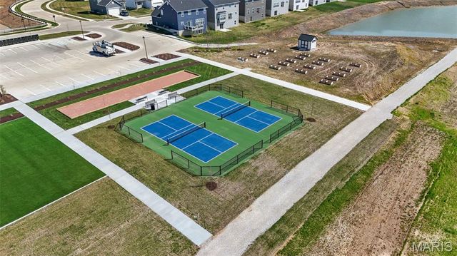 553 Wheatfield Circle, Wentzville, MO 63385