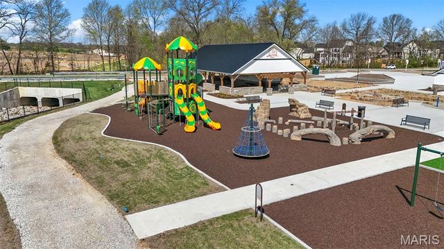 553 Wheatfield Circle, Wentzville, MO 63385