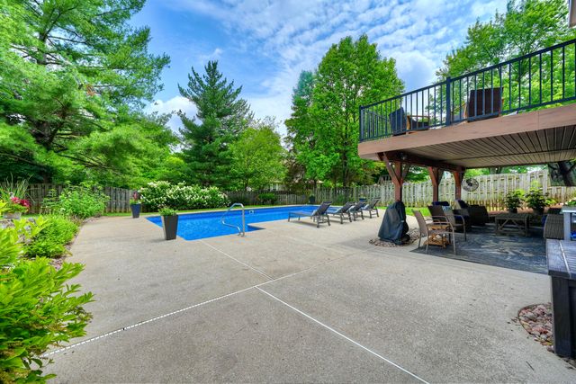 1367 Ashford Place, Florence, KY 41042