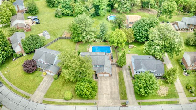 1367 Ashford Place, Florence, KY 41042