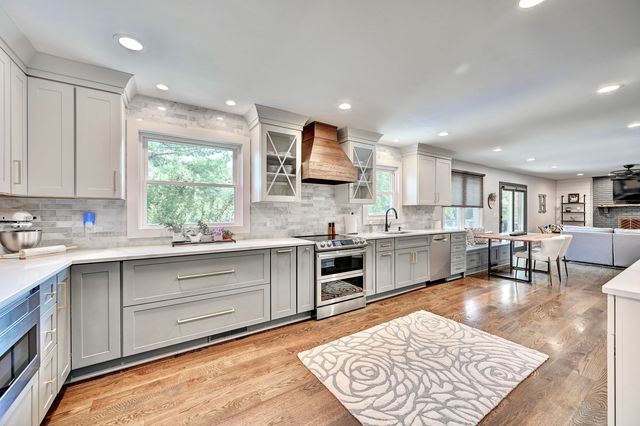 1367 Ashford Place, Florence, KY 41042