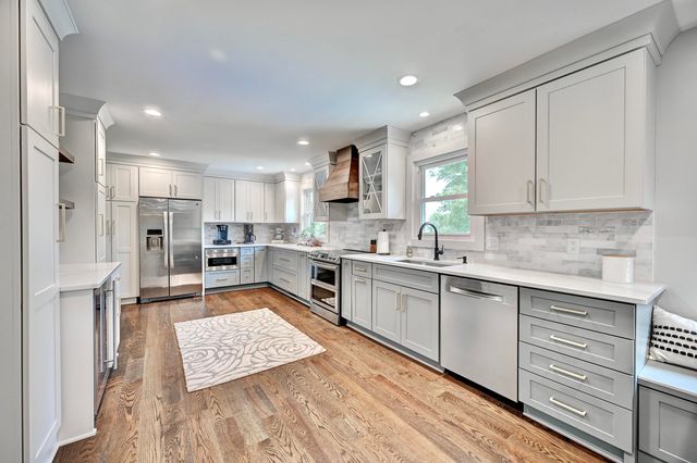 1367 Ashford Place, Florence, KY 41042