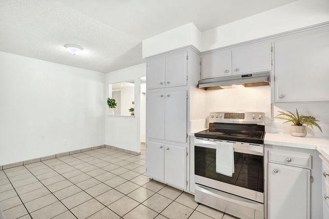 2344 S Backer Avenue, Fresno, CA 93725