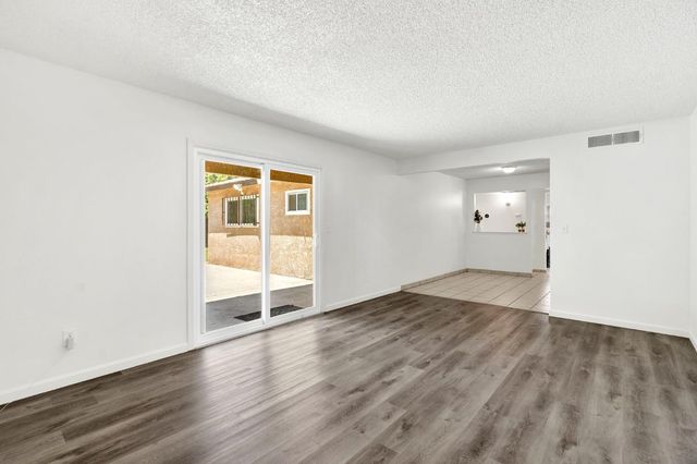 2344 S Backer Avenue, Fresno, CA 93725