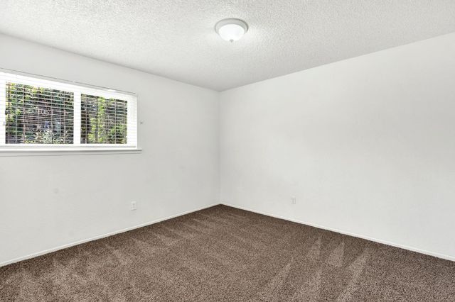 2344 S Backer Avenue, Fresno, CA 93725