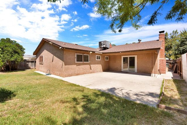 2344 S Backer Avenue, Fresno, CA 93725