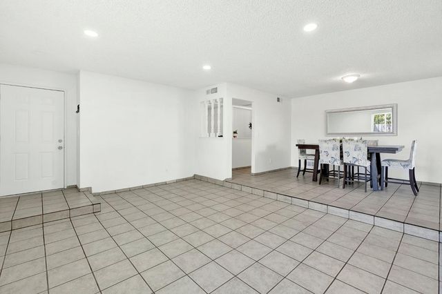 2344 S Backer Avenue, Fresno, CA 93725