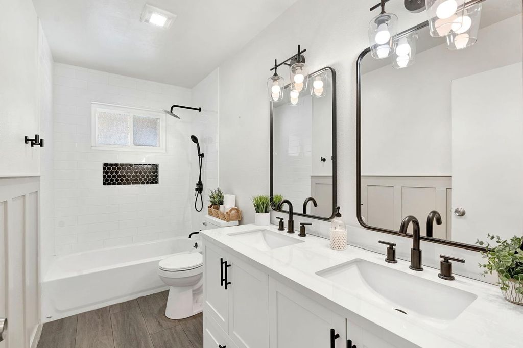 Image 19 of property listing at 2344 S Backer Avenue, Fresno, CA 93725