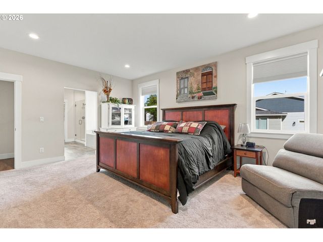 1714 Sw PLEASANT VIEW Dr, Gresham, OR 97080