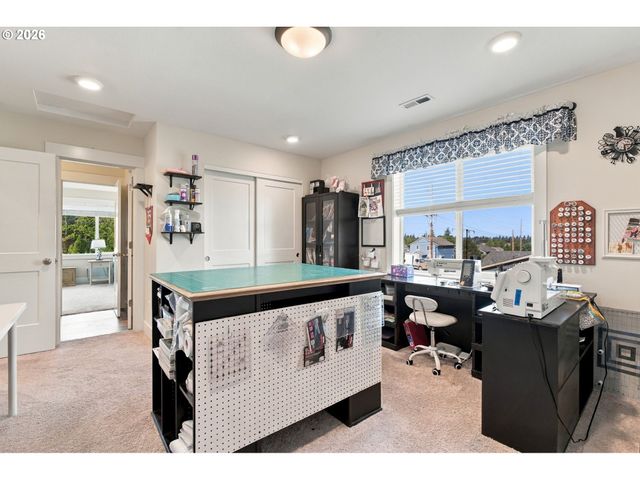 1714 Sw PLEASANT VIEW Dr, Gresham, OR 97080