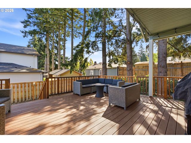 1714 Sw PLEASANT VIEW Dr, Gresham, OR 97080