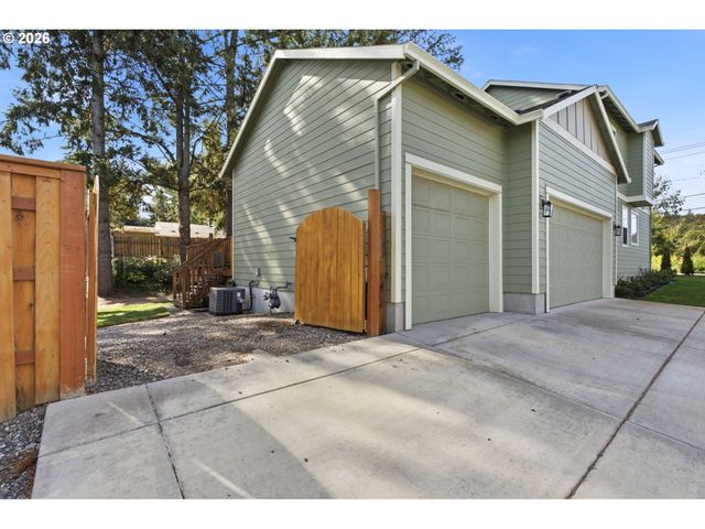 1714 Sw PLEASANT VIEW Dr, Gresham, OR 97080