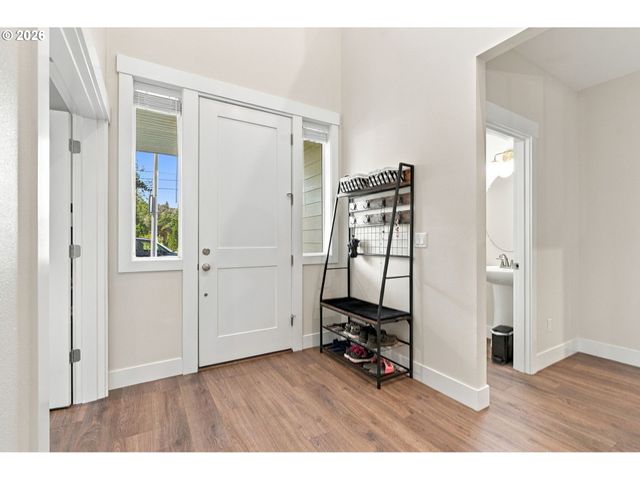1714 Sw PLEASANT VIEW Dr, Gresham, OR 97080