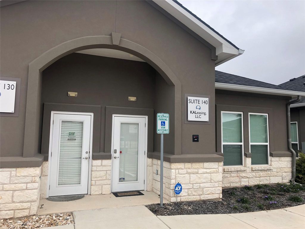 660 S Bagdad RD 140, Leander, TX 78641