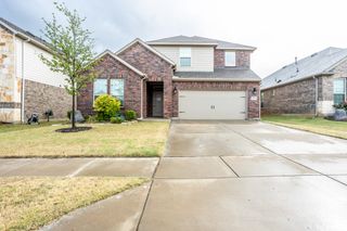 3235 Hunters Glen Drive, Aubrey, TX 76227