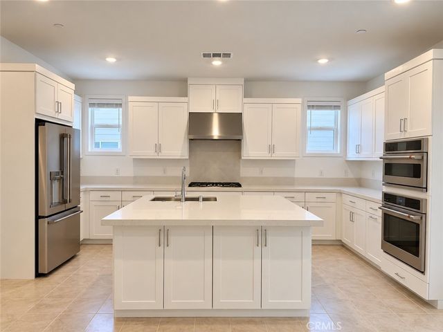 709 Sonia, Irvine, CA 92618