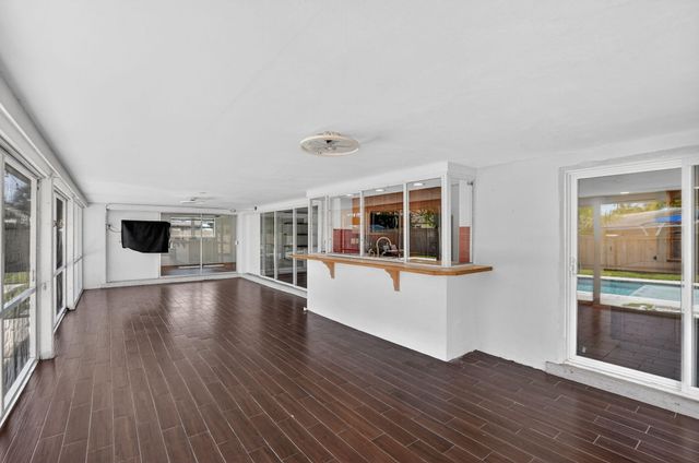 800 SW 12th Avenue, Boca Raton, FL 33486