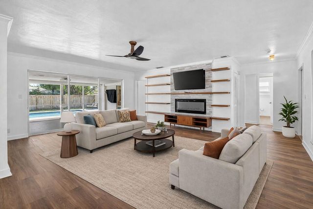 800 SW 12th Avenue, Boca Raton, FL 33486