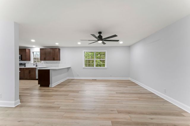 2591 Harlan Farms Rd, Columbia, TN 38401