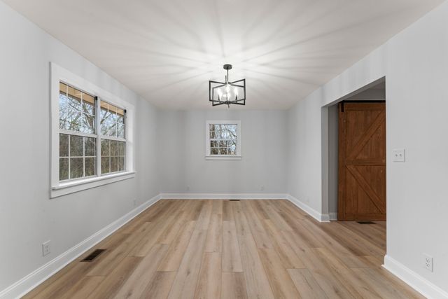 2591 Harlan Farms Rd, Columbia, TN 38401