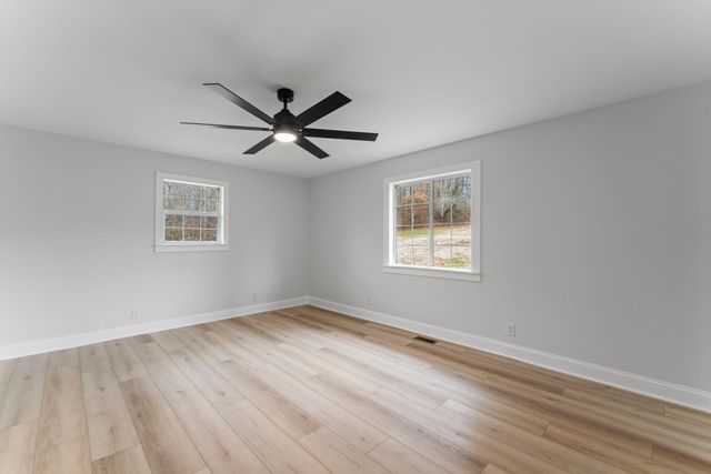 2591 Harlan Farms Rd, Columbia, TN 38401