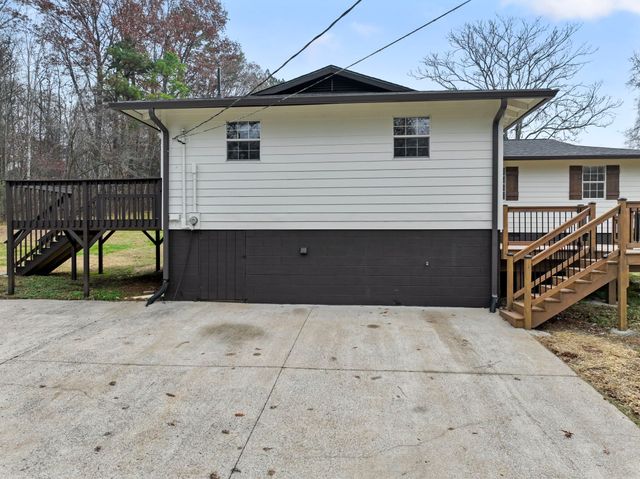 2591 Harlan Farms Rd, Columbia, TN 38401