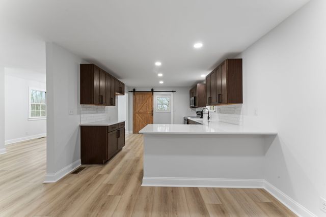 2591 Harlan Farms Rd, Columbia, TN 38401