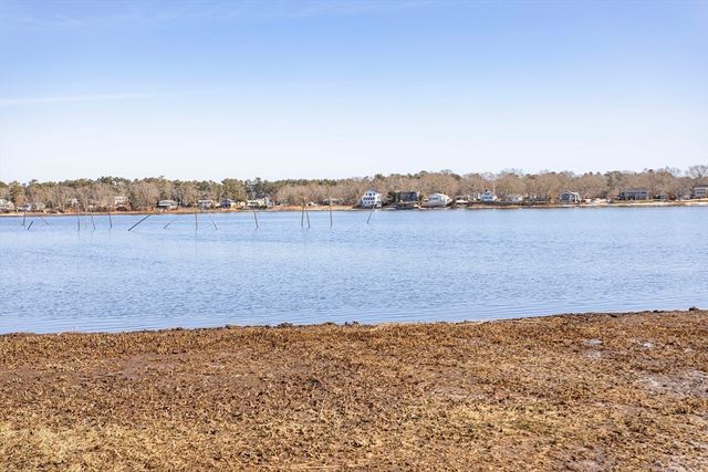 21 Bisbee, Wareham, MA 02571