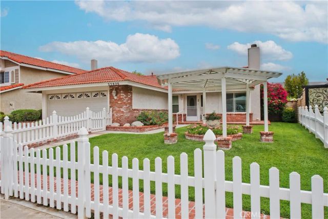 27820 Wakefield, Castaic, CA 91384