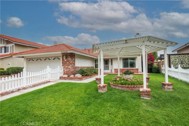 27820 Wakefield, Castaic, CA 91384