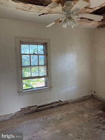 209 1ST AVE, Broomall, PA 19008
