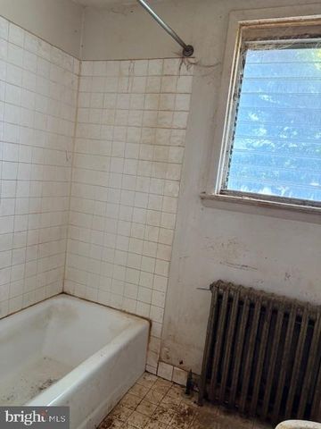 209 1ST AVE, Broomall, PA 19008