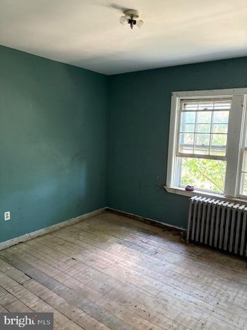 209 1ST AVE, Broomall, PA 19008