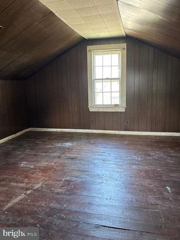 209 1ST AVE, Broomall, PA 19008