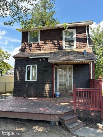 209 1ST AVE, Broomall, PA 19008