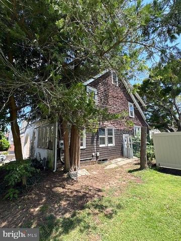 209 1ST AVE, Broomall, PA 19008