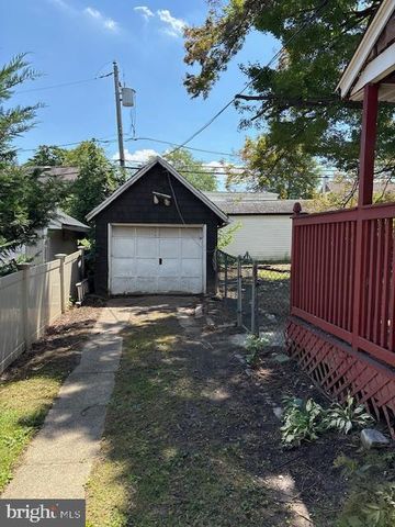 209 1ST AVE, Broomall, PA 19008