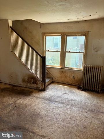 209 1ST AVE, Broomall, PA 19008