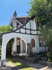 209 1ST AVE, Broomall, PA 19008