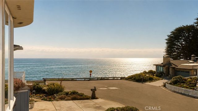 4925 Windsor Boulevard, Cambria, CA 93428