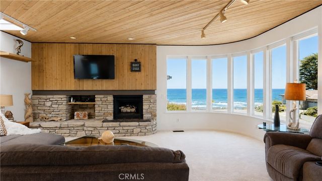 4925 Windsor Boulevard, Cambria, CA 93428