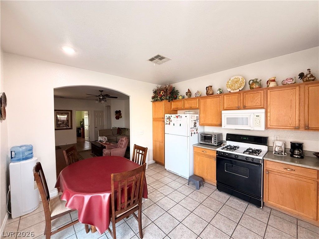 242 Pleasant Pebble Street, Henderson, NV 89074 — photo 5