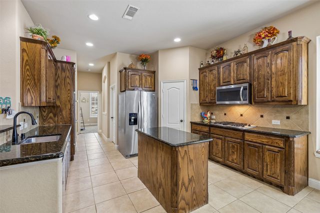 1603 Thornberry Drive, Wylie, TX 75098