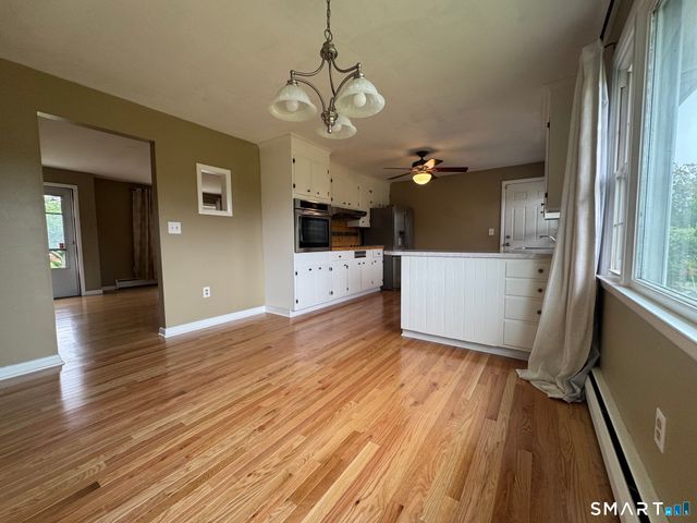 85 maureen Street, Stratford, CT 06615