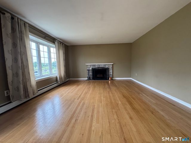 85 maureen Street, Stratford, CT 06615